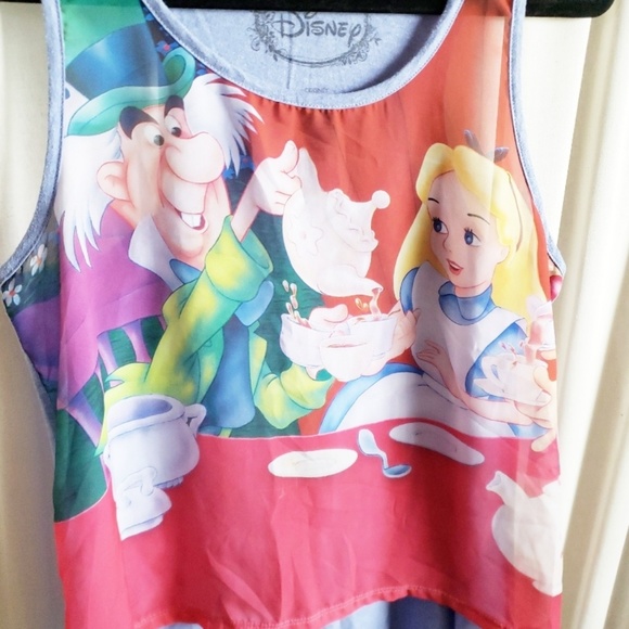 1 Disney XL Mad Hatter's Tea Party with Alice tank - Picture 2 of 6